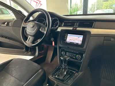 Skoda Superb Elegance (2012) - Photo 10