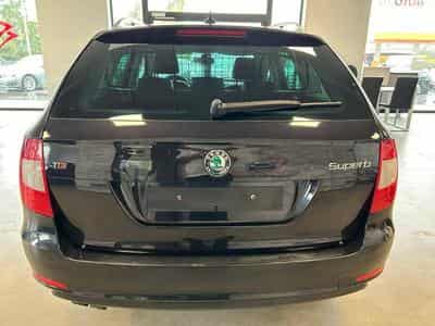 Skoda Superb Elegance (2012) - Photo 4