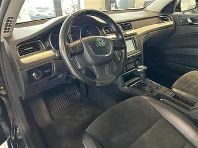 Skoda Superb Elegance (2012) - Photo 8