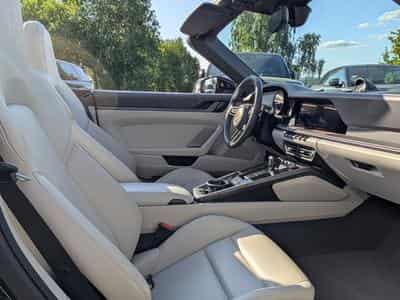 Porsche 911 992 Carrera Cabrio (2020) - Photo 13