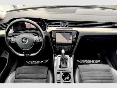 VW Passat Passat Variant Highline 2.0 TSI DSG 4Motion (2016) - Foto 10