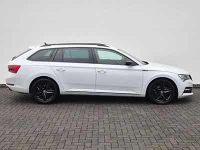 Skoda Superb Superb Combi Sportline 2.0 TSI DSG / / 1.HAND // (2022) - Foto 4