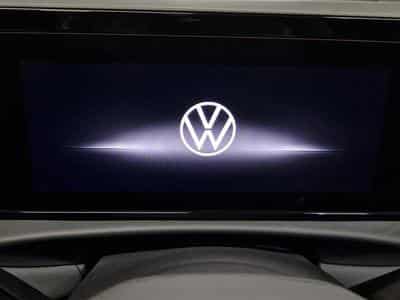 VW T-Roc R-LINE (2025) - Photo 11