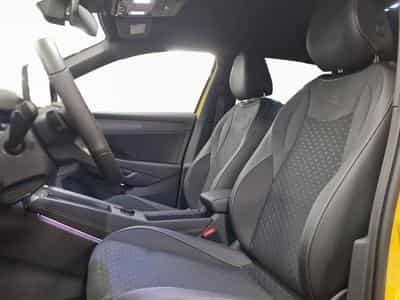 VW T-Roc R-LINE (2025) - Photo 9