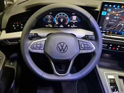 VW Golf LIFE (2025) - Photo 10