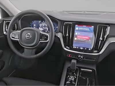 Volvo V60 (2025) - Photo 6