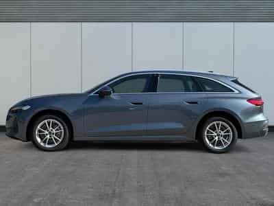 Audi A5 Avant Basis (2024) - Photo 2