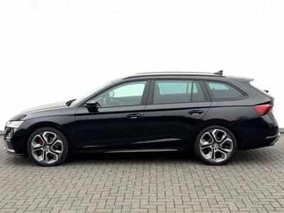 Skoda Octavia Octavia Combi RS 2.0 TDI DSG 4x4 // 1.HAND // (2022) - Foto 8