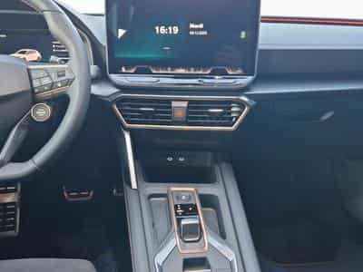 Cupra Leon VZ e-Hybrid (2025) - Photo 12