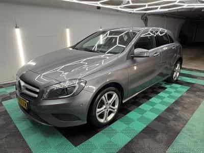 Mercedes A 180 CDI d blue Urban  1,5 Ltr. - 80 kW CDI Xenon Sièges Sport (2014) - Foto 8