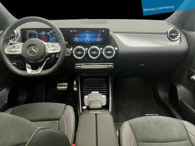 Mercedes EQA 4MATIC (2023) - Photo 9