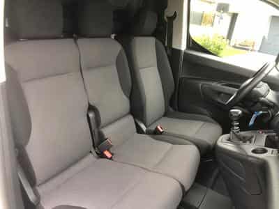 Citroën Berlingo 1.5 HDI 102 PS 3 PLACES (2022) - Foto 6