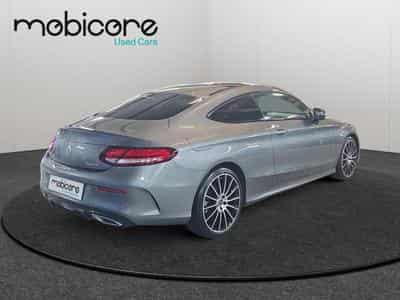 Mercedes C 300 4 MATIC AMG LINE Coupé/ Essence (2021) - Foto 2