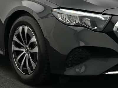 Mercedes Classe E T Avantgarde LED+AHK+Kamera+Totw (2024) - Photo 9