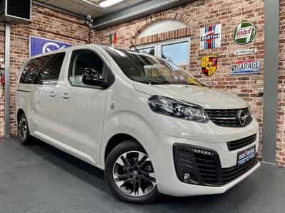 Opel ZAFIRA ZAFIRA LIFE 2.0 D 177cv Auto M-EDITION (8PLACES) (2022) - Foto 1