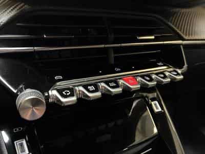 PEUGEOT 2008 1.2 100ch S&S Allure (2024) - Photo 12