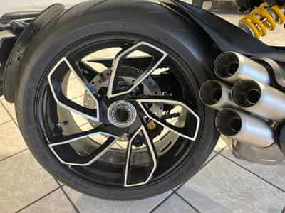 Ducati Diavel V4 (2023) - Photo 8