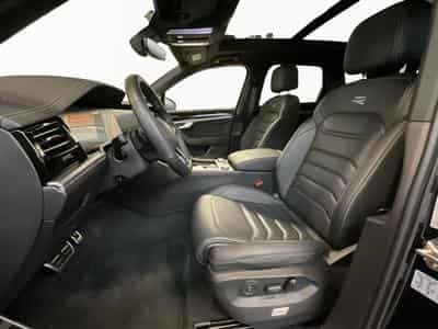 VW Touareg R-Line+Aut8+4M+TDI+Pano+LED (2025) - Foto 9