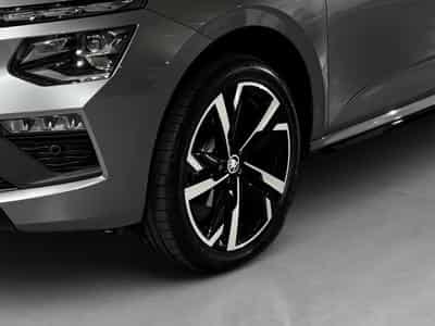 Skoda Kamiq 1.5 Monte Carlo (2024) - Foto 14