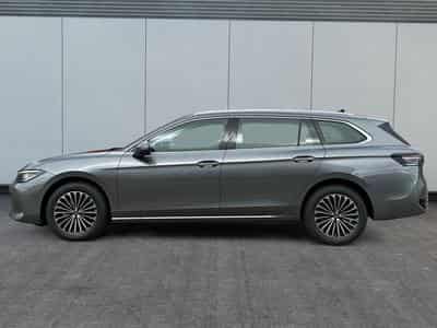 VW Passat Variant Elegance (2026) - Photo 2