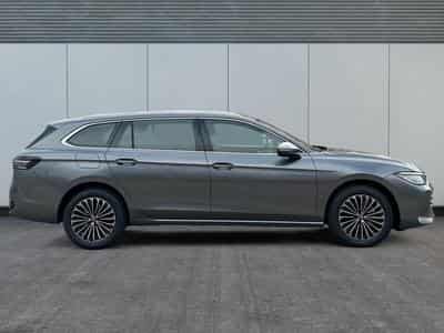 VW Passat Variant Elegance (2026) - Photo 3