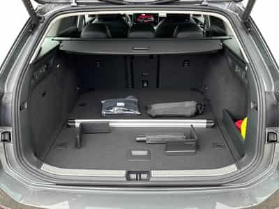 VW Passat Variant Elegance (2026) - Photo 8