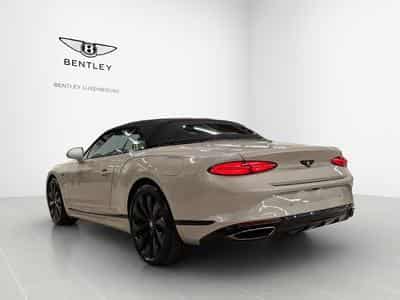 Bentley Continental GTC Azure (2026) - Foto 3