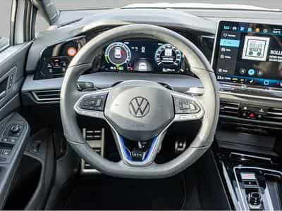 VW Golf (2025) - Photo 6