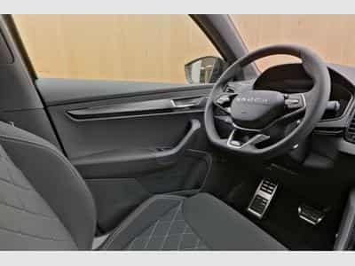 Skoda Karoq Sportline 2.0 TDI 4X4 DSG 110 KW (2026) - Photo 5