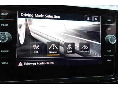 VW Touran 2.0 TDI HIGHLINE 150 DSG R-LINE (2018) - Foto 14