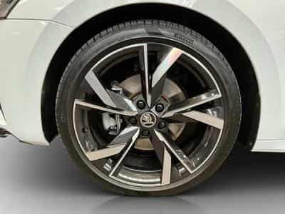 Skoda Octavia Sportline+DSG+360+Matrix+AHK (2024) - Foto 8