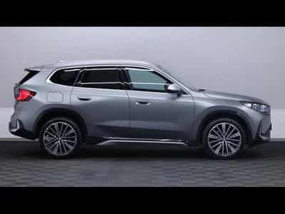 BMW X1 sDrive18i xLine (2022) - Photo 3