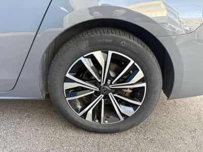 Peugeot 508 508 Plug-In Hybrid 225 e-EAT8 Allure (2024) - Foto 4