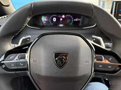 Peugeot 2008 2008 Hybrid 145 e-DSC Allure (2025) - Foto 11