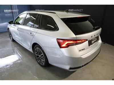 Skoda Octavia Sportline (2024) - Photo 11