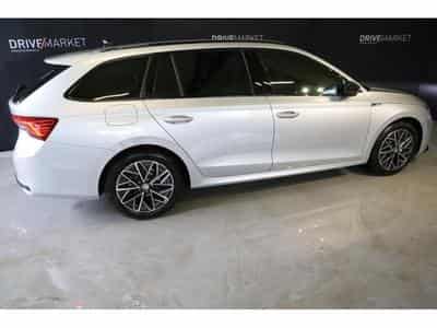 Skoda Octavia Sportline (2024) - Photo 9