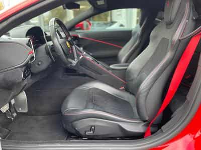 Ferrari Roma Coupé 3.9 V8 620 Carbone (2021) - Photo 8