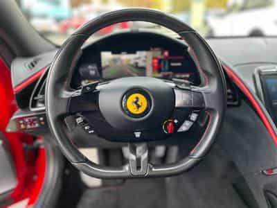 Ferrari Roma Coupé 3.9 V8 620 Carbone (2021) - Photo 9