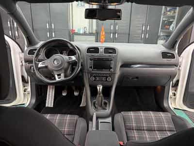 VW Golf GTI 2.0 TSI 6v Soundsystem Schiebedach (2012) - Foto 11