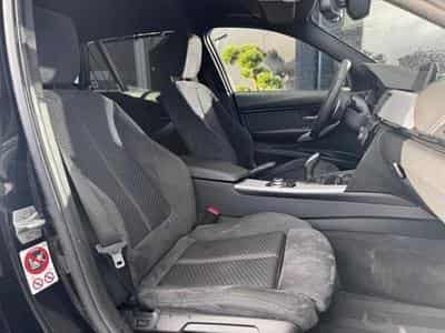 BMW 330 xDrive Touring Pack M (2017) - Foto 6