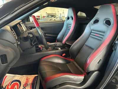 Nissan GT-R Black Edition (2014) - Photo 11