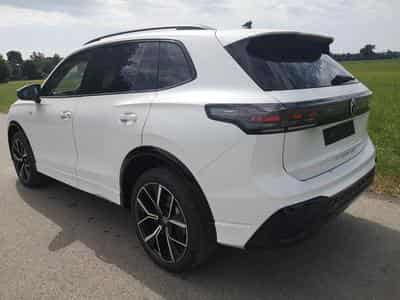 VW Tiguan 2.0 TDI 4Motion R-Line (2025) - Foto 2