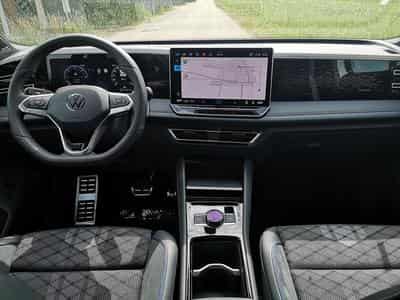 VW Tiguan 2.0 TDI 4Motion R-Line (2025) - Foto 7