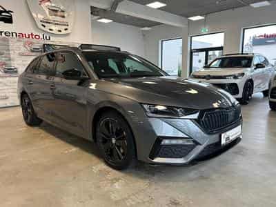 Skoda Octavia RS 4X4 (2023) - Photo 2