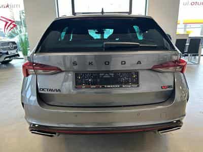 Skoda Octavia RS 4X4 (2023) - Photo 4