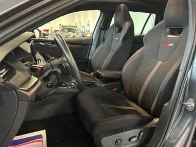 Skoda Octavia RS 4X4 (2023) - Photo 10