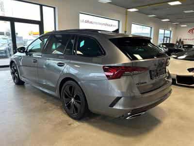 Skoda Octavia RS 4X4 (2023) - Photo 5