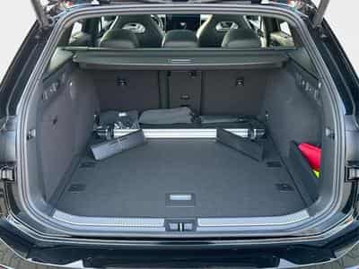 VW Passat Variant R-Line (2026) - Photo 11