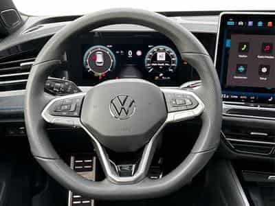 VW Passat Variant R-Line (2026) - Photo 8