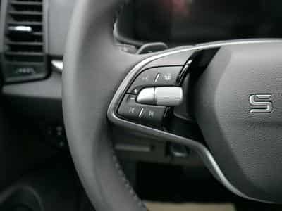 Skoda Karoq Selection (2026) - Foto 13